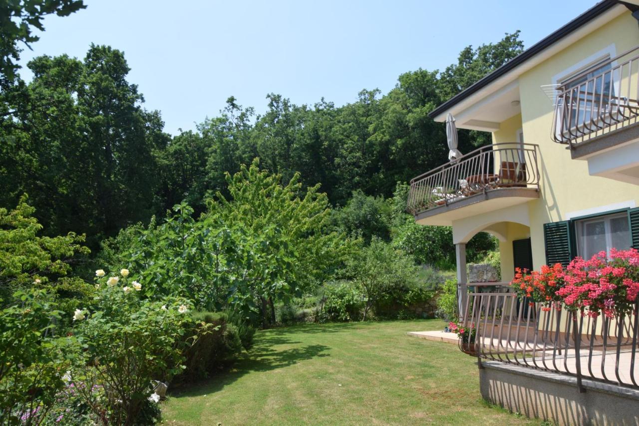 Apartments Sandra Brseč Kültér fotó