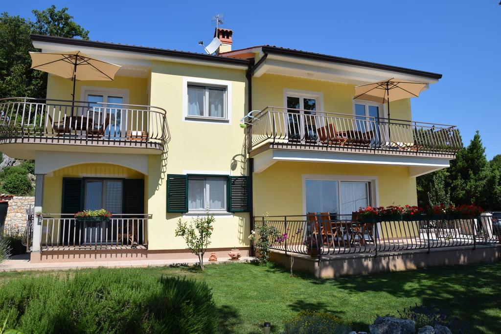 Apartments Sandra Brseč Kültér fotó