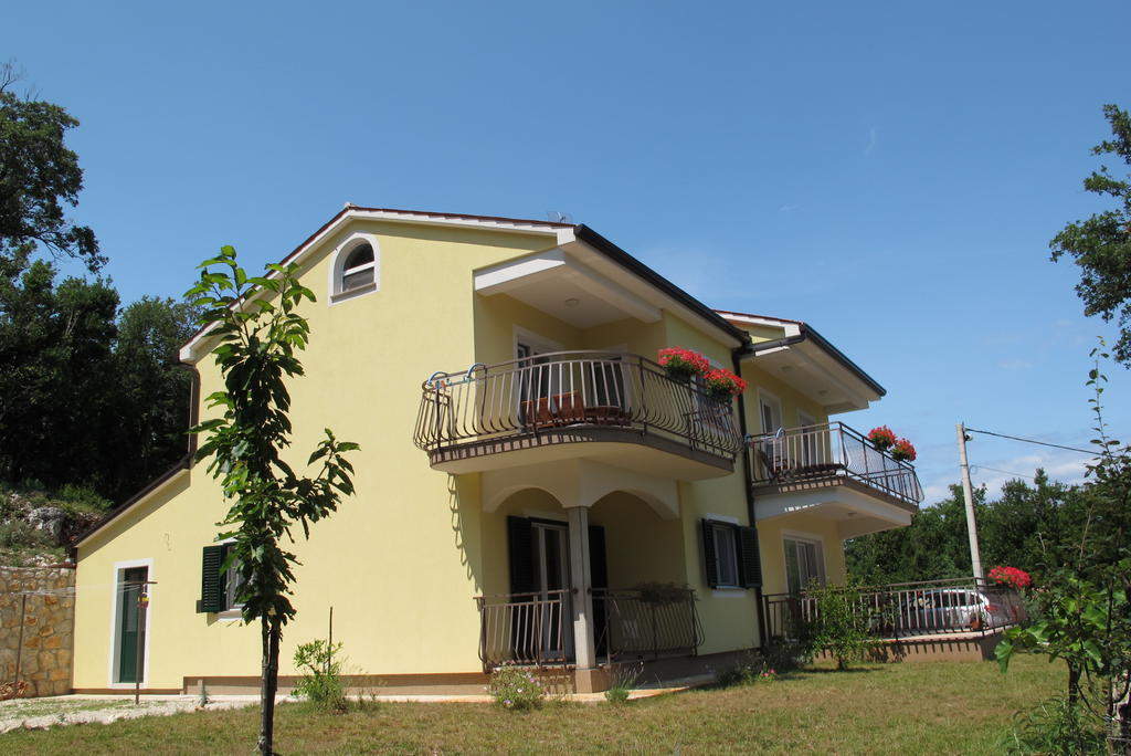 Apartments Sandra Brseč Kültér fotó